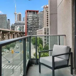cn-tower-view-with-parking-pool-more-amenities.niagara-fallshotels.com/