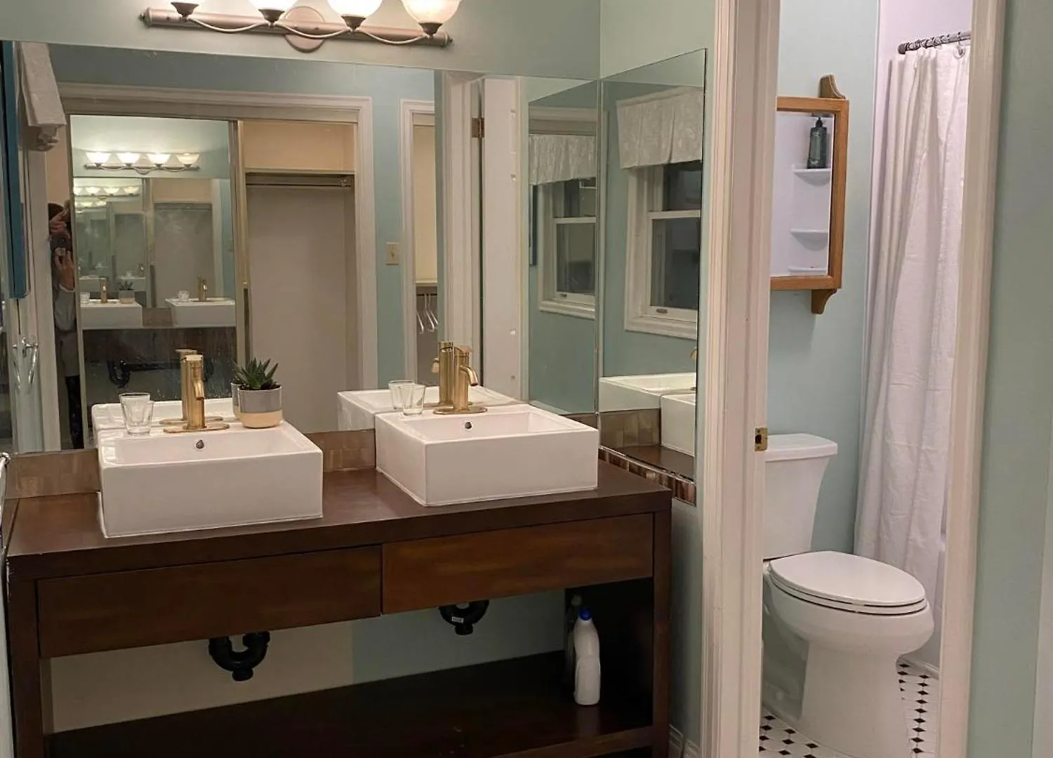 Downtown Halifax Suites Homestay